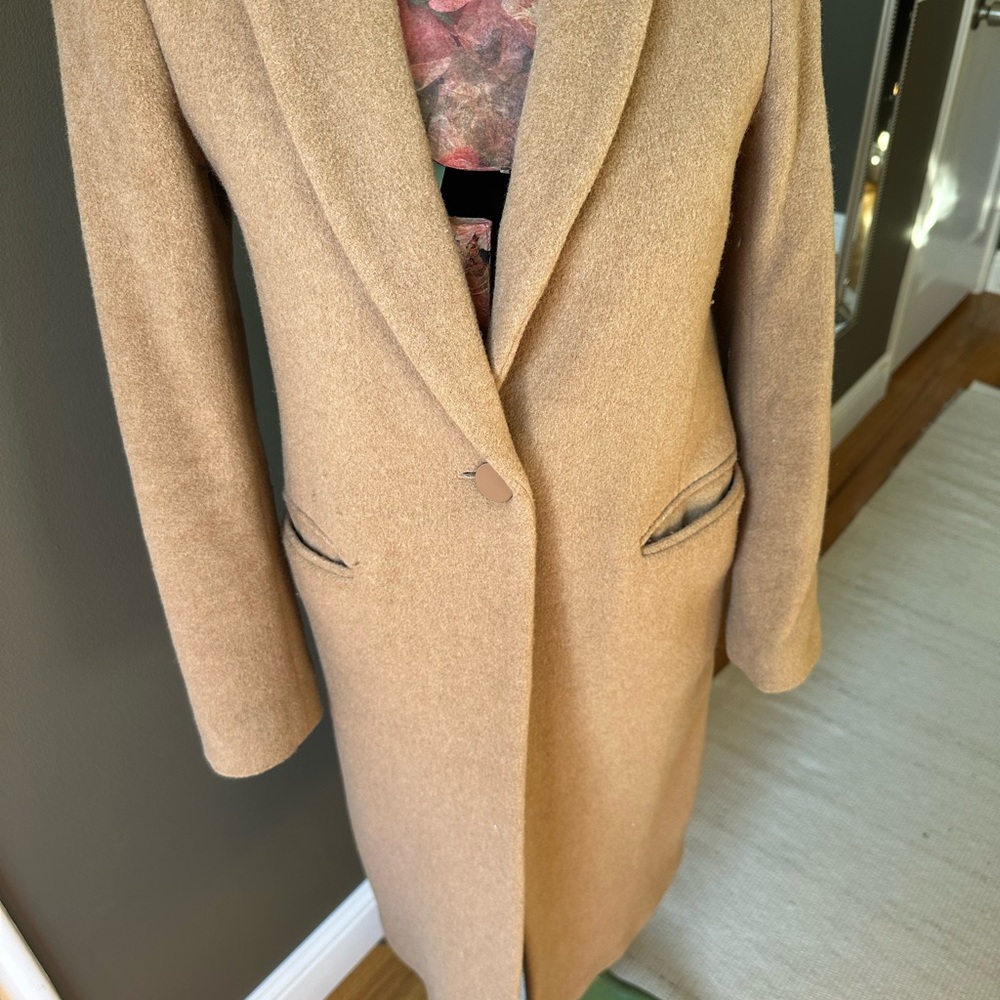 Elegant Camel Club Monaco Women's Wool Coat - Picture 7 of 7